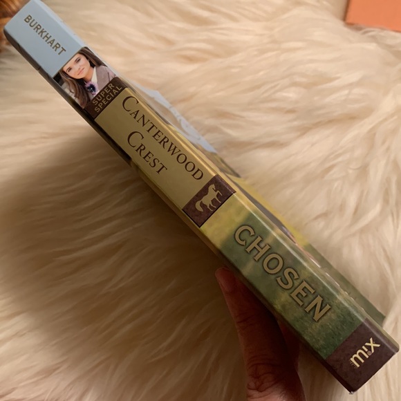 ☄️2/$15☄️Canterwood crest super special. Chosen - Picture 2 of 5